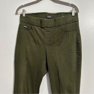 Nine West pull on skinny olive color jeans size 6